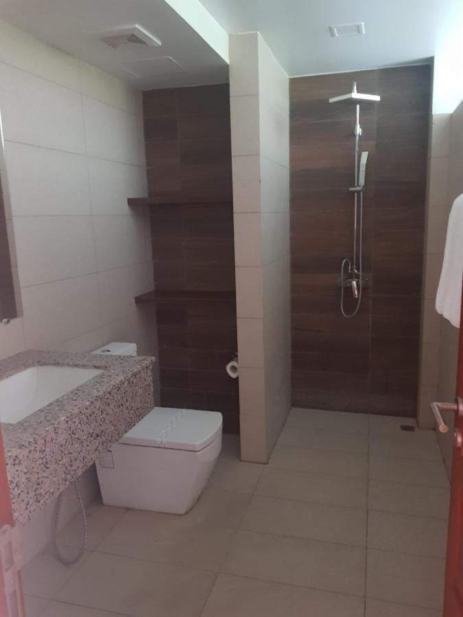 Airport Avenue Hotel Gyogon Buitenkant foto