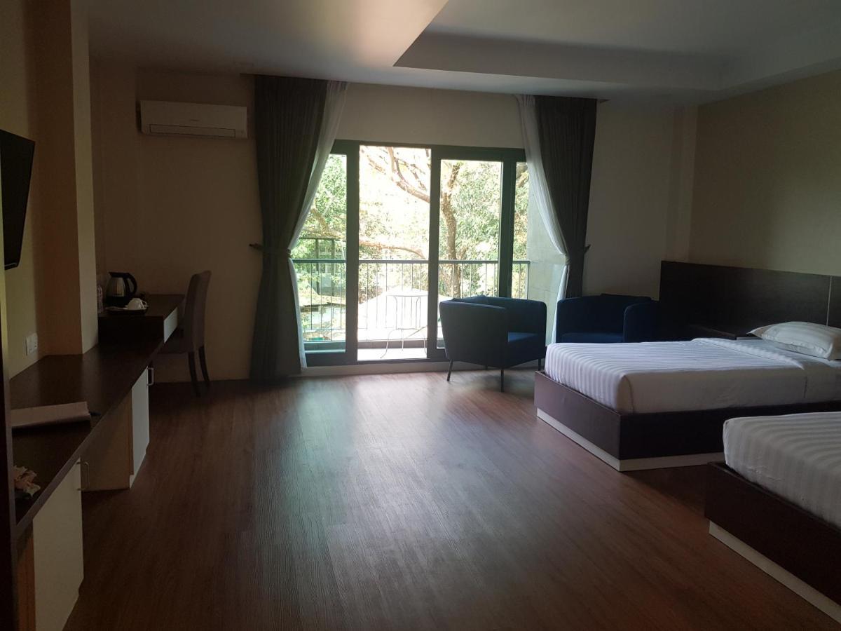 Airport Avenue Hotel Gyogon Buitenkant foto