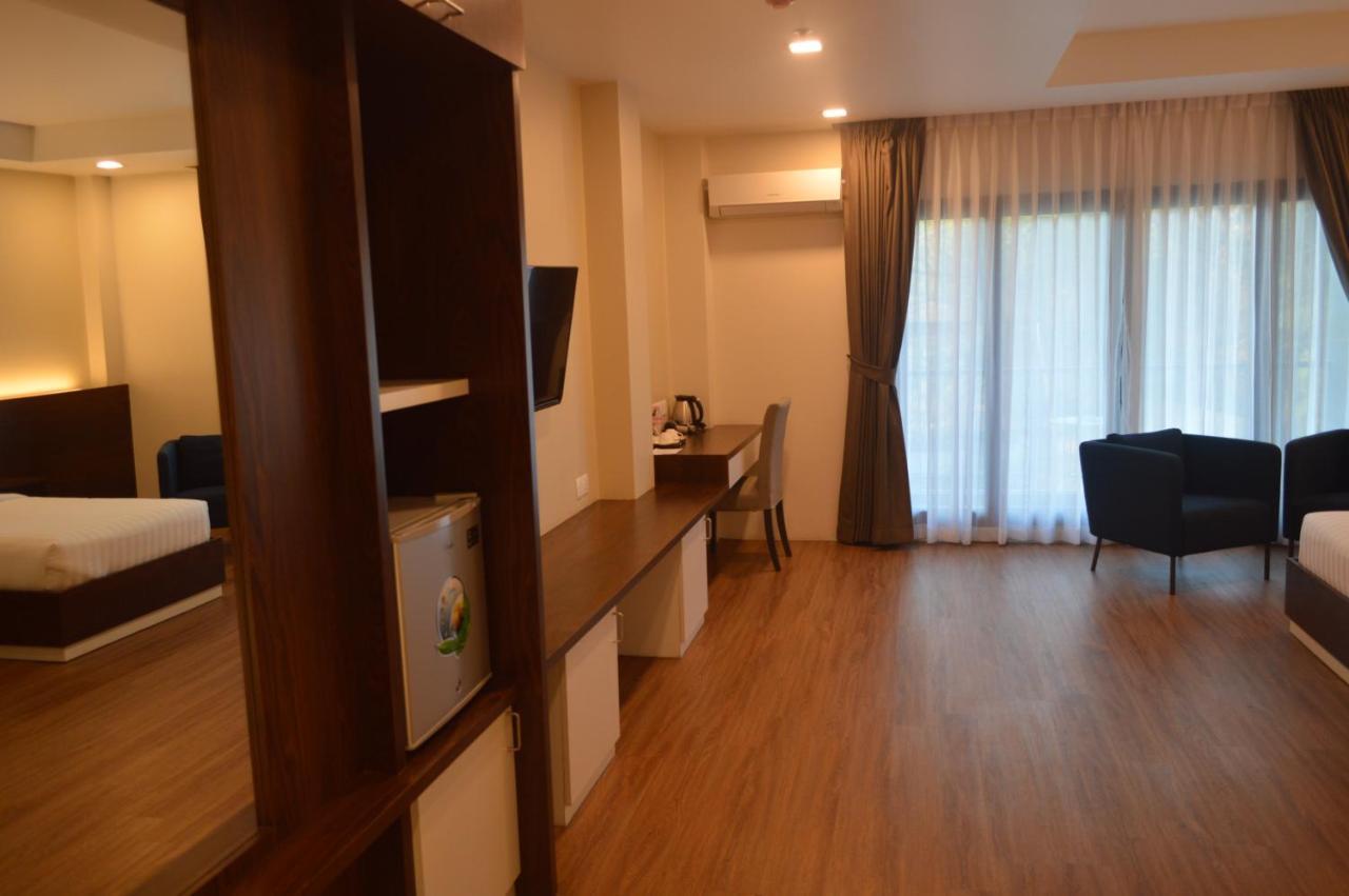 Airport Avenue Hotel Gyogon Buitenkant foto