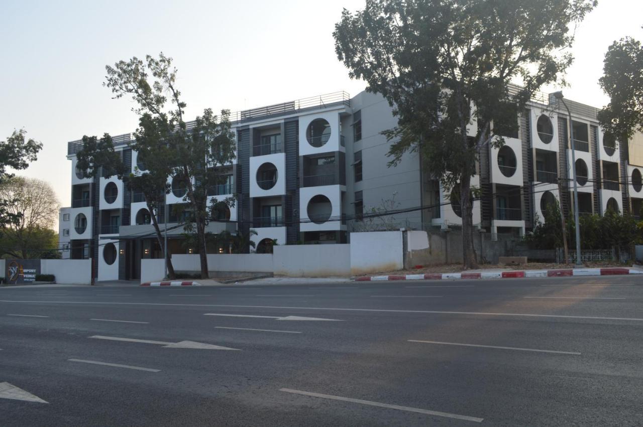 Airport Avenue Hotel Gyogon Buitenkant foto