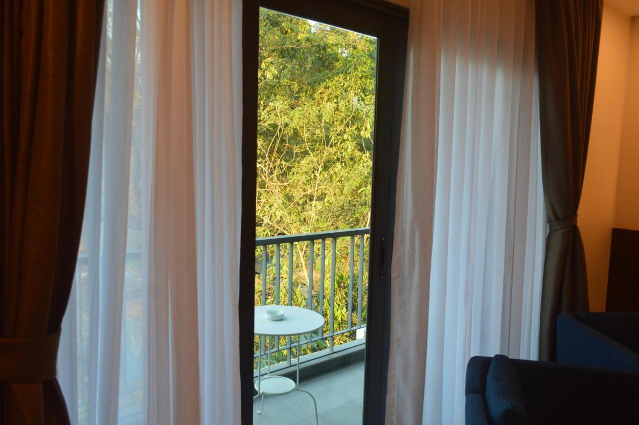 Airport Avenue Hotel Gyogon Buitenkant foto
